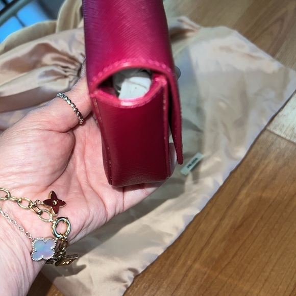 Beautiful pink Prada clutch - Picture 2 of 8